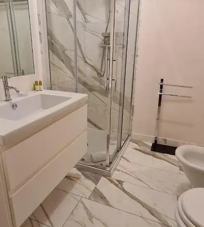 Ritter's & דירה *